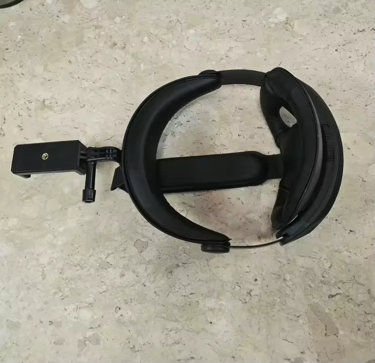 Outro ângulo do suporte de cabeça premium, mostrando a estrutura e o encaixe